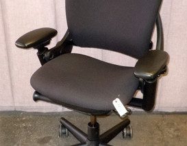 Pre-Owned Steelcase Leap Task Chair