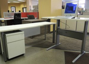 AS IS Teknion Height Adjustable Table "L" Desk Unit