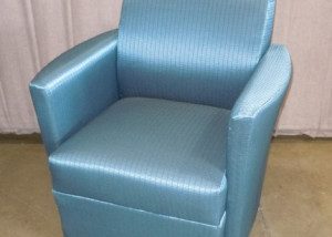 Pre-Owned OFS Lounge Chair w/ Swivel Base