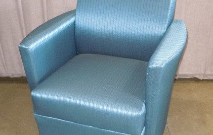 Pre-Owned OFS Lounge Chair w/ Swivel Base