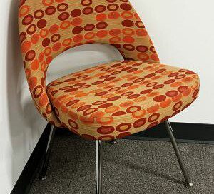 Pre-Owned Knoll Saarinen Executive Chair