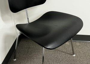Pre-Owned Herman Miller Eames® Molded Plywood Dining Chair